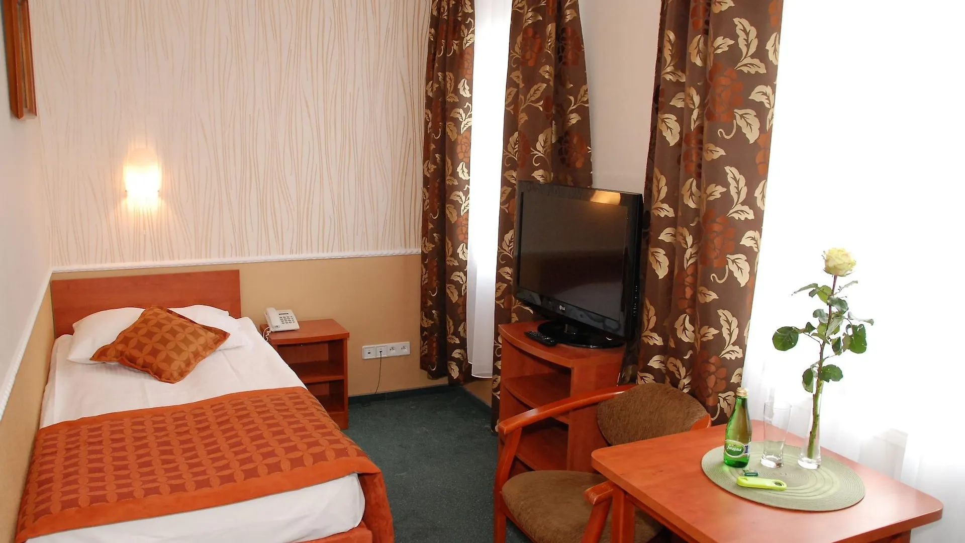 Hotel Topaz Poznań Centrum 3*,  Polska