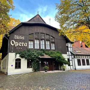 Opera 3*, Сопот Польша